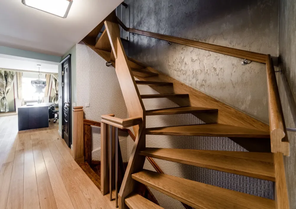 Escalier tournant bois